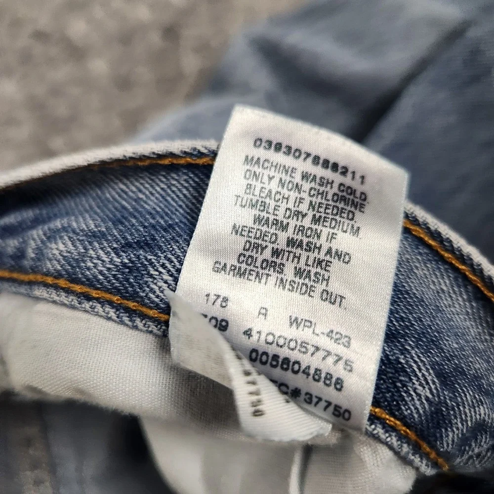 Levis am selling